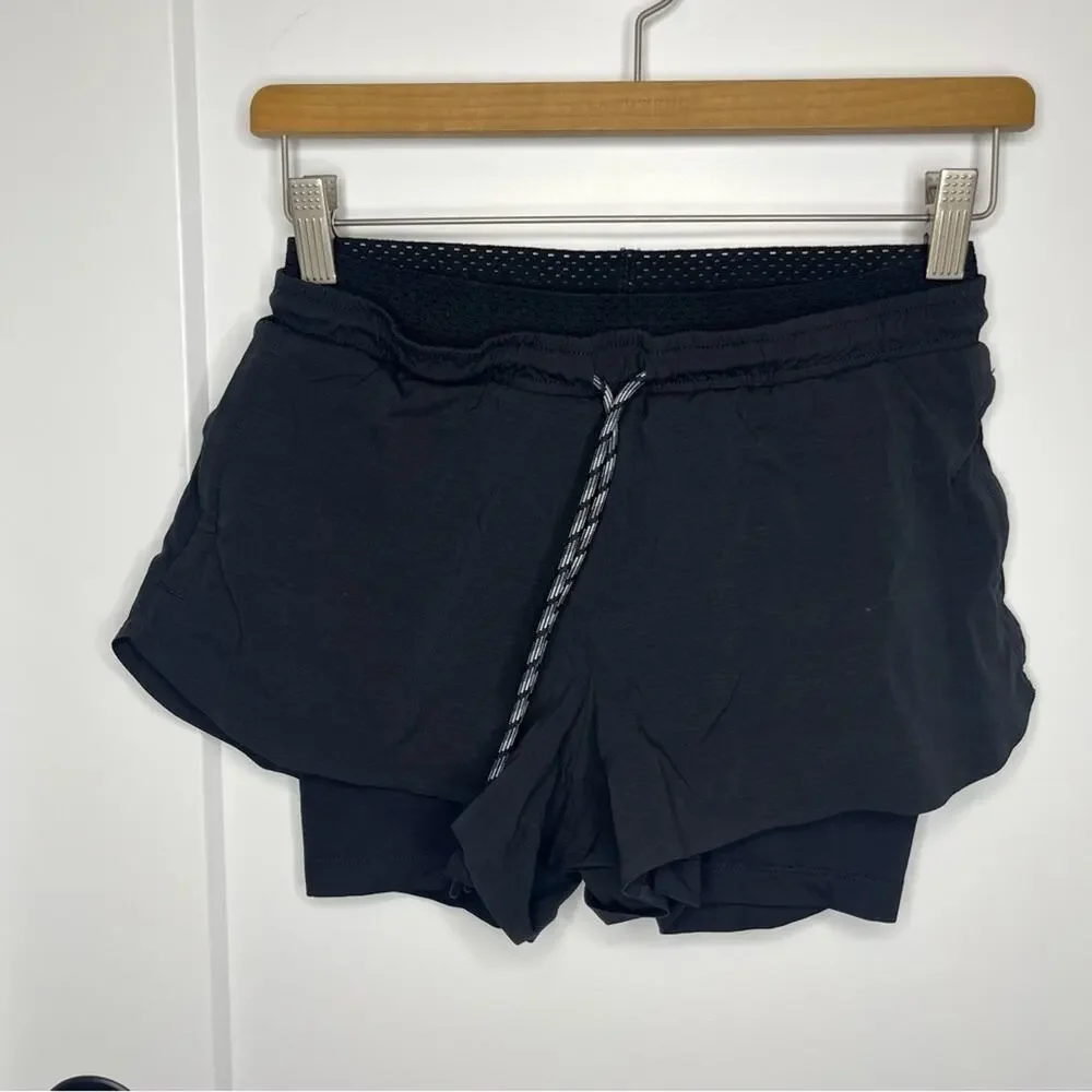 Athleta Black Trekkie Crest 2-in-1 Athletic Drawstring Shorts Size XS
